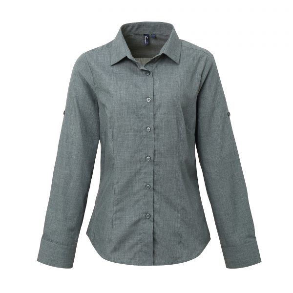 This ladies fitted poplin cross-dye roll sleeve shirt available in a grey denim and indigo denim. You choose the denim colour and we will custom embroider your brand name or company logo. These branded fitted denim shirts with roll up sleeves are an alternative shirt option for your corporate workwear or company uniform collection!